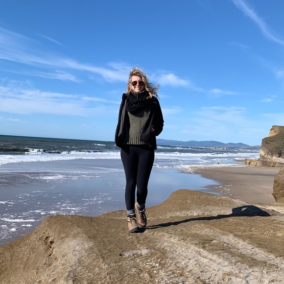 Meet your Posher, Sarah - Picture 1 of 1